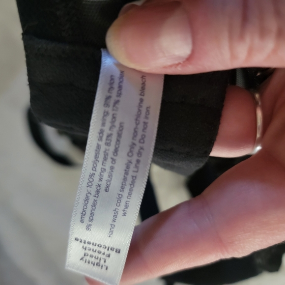 Cacique Black Lace Bra - Picture 7 of 7